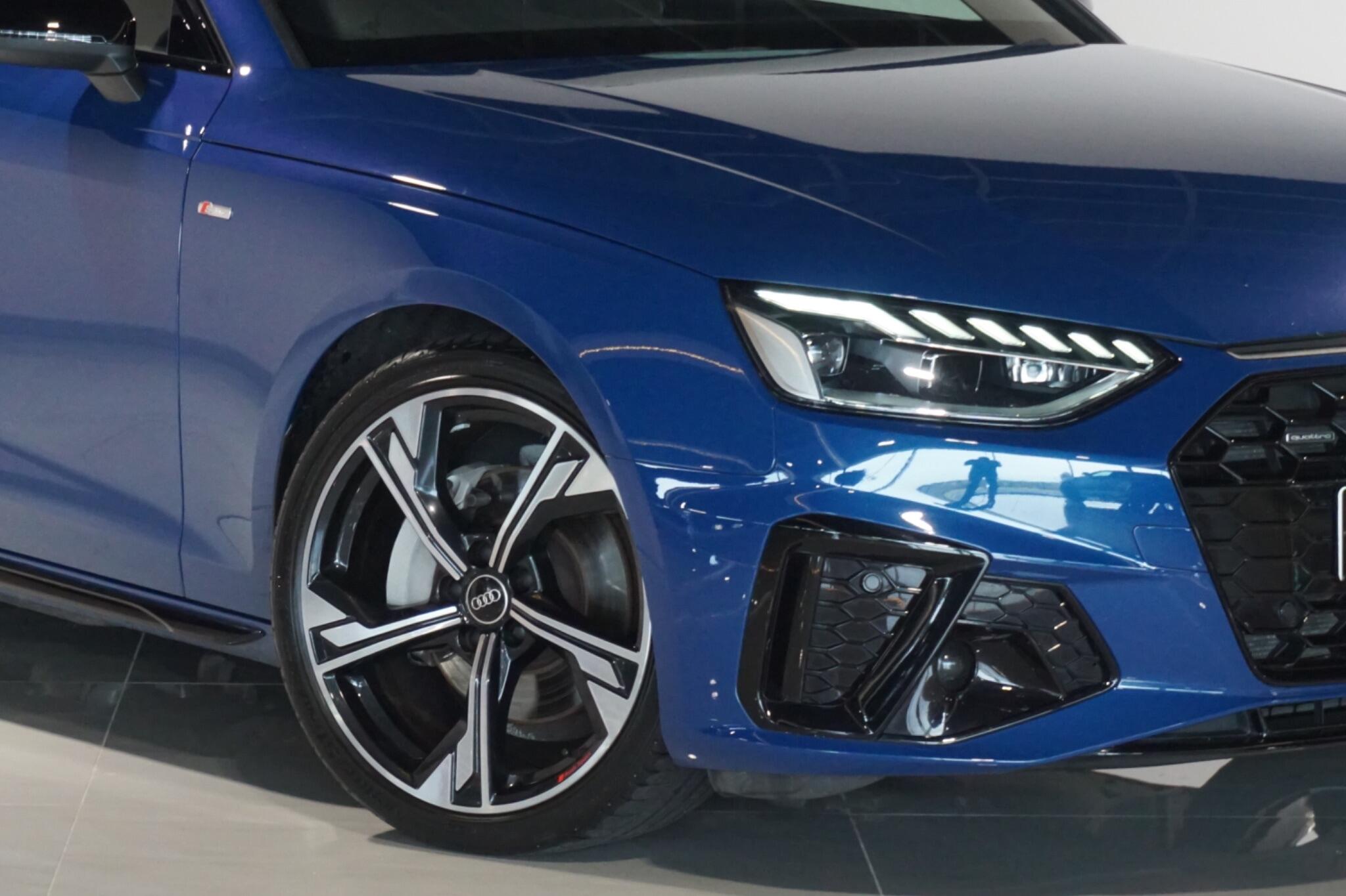 Audi A4 2.0 TDI 40 Black Edition Saloon 4dr Diesel S Tronic quattro Euro 6 (s/s) (204 ps)